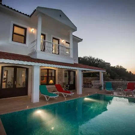 Coral Cove Cukurbag Pennisula Villa